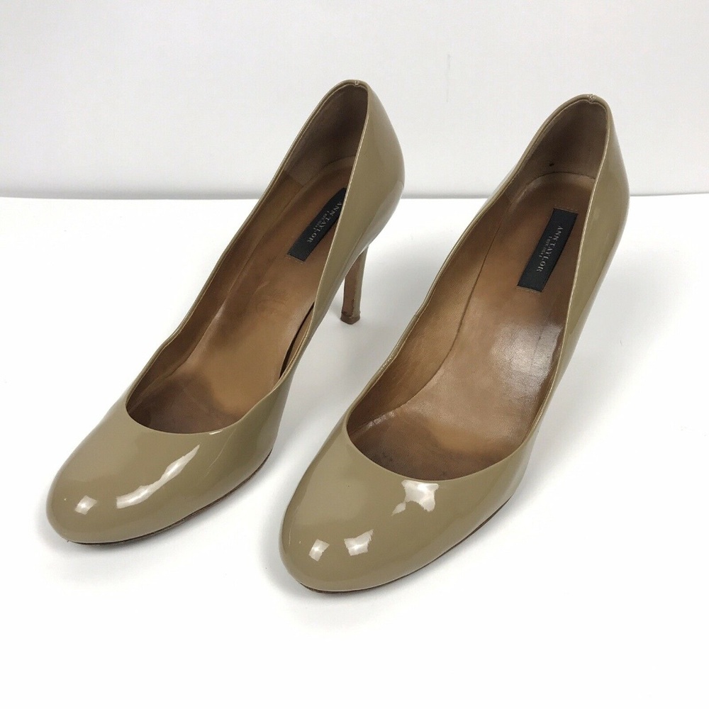 Nude Patent Leather Ann Taylor Heels Size 9.5